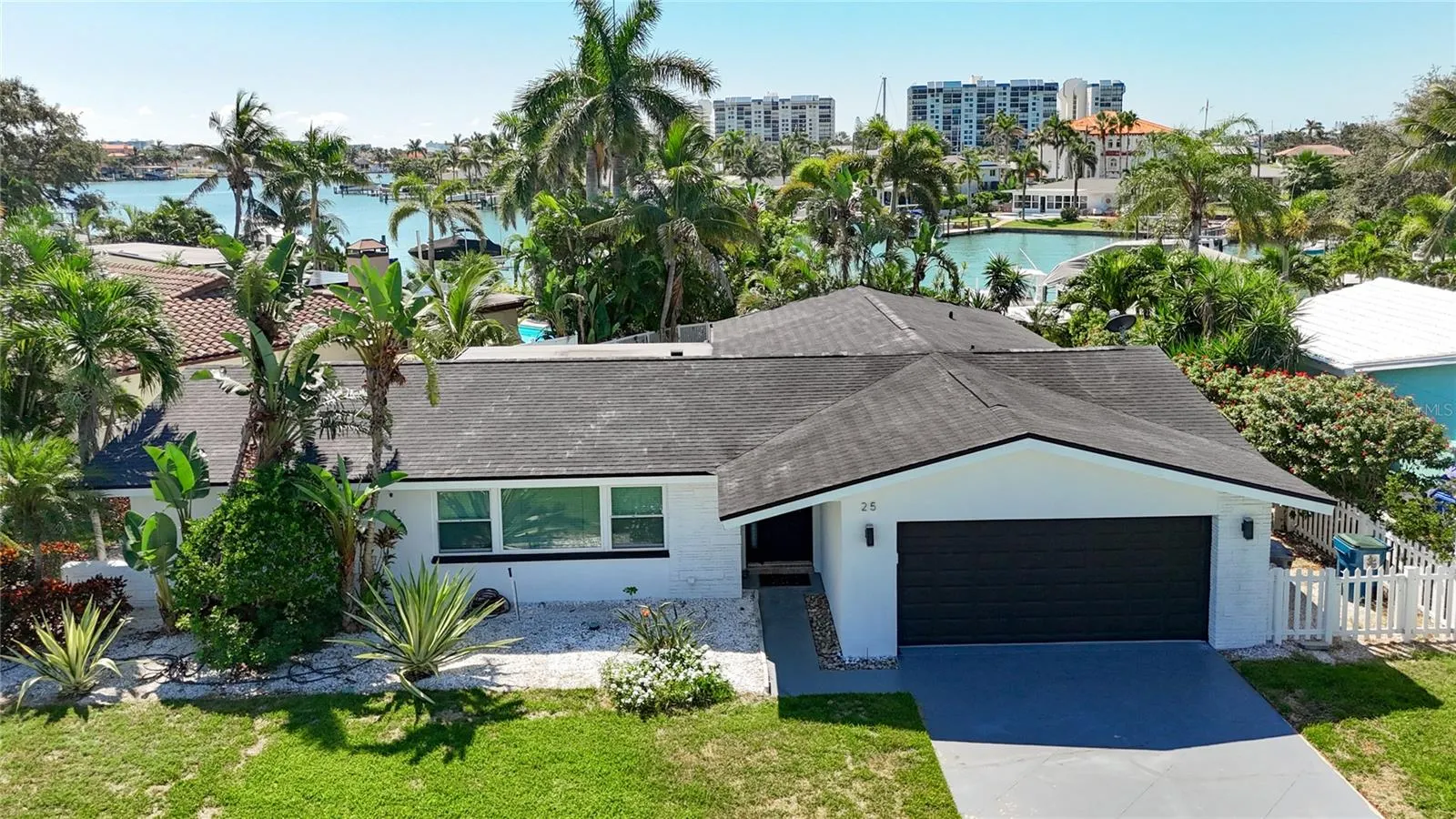 25 ISLAND DR