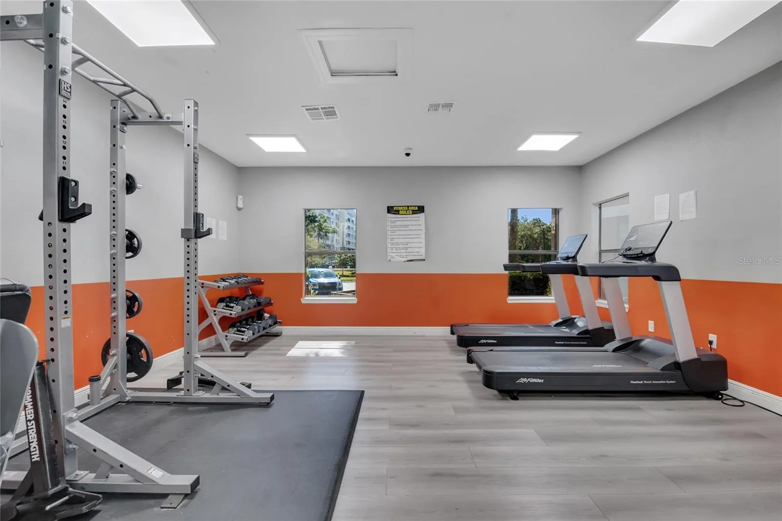 3034 PARKWAY BLVD #102, #102