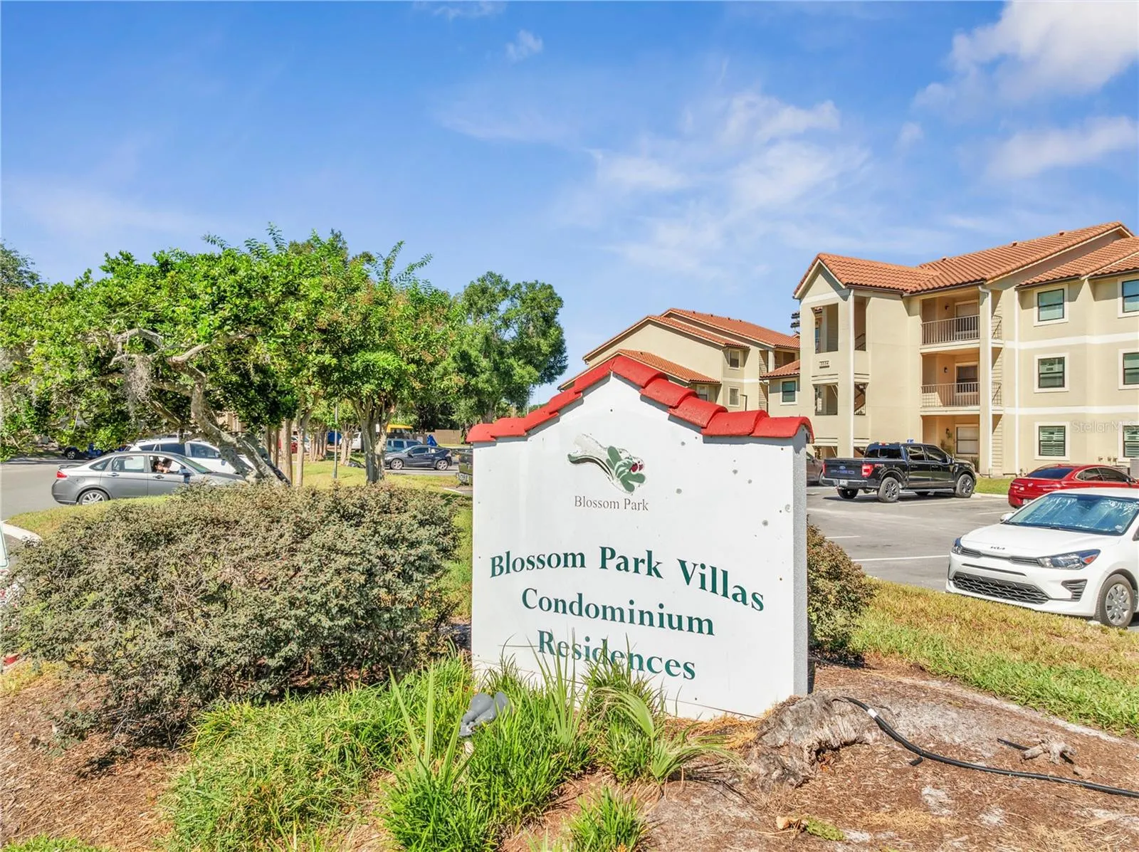 3034 PARKWAY BLVD #102, #102