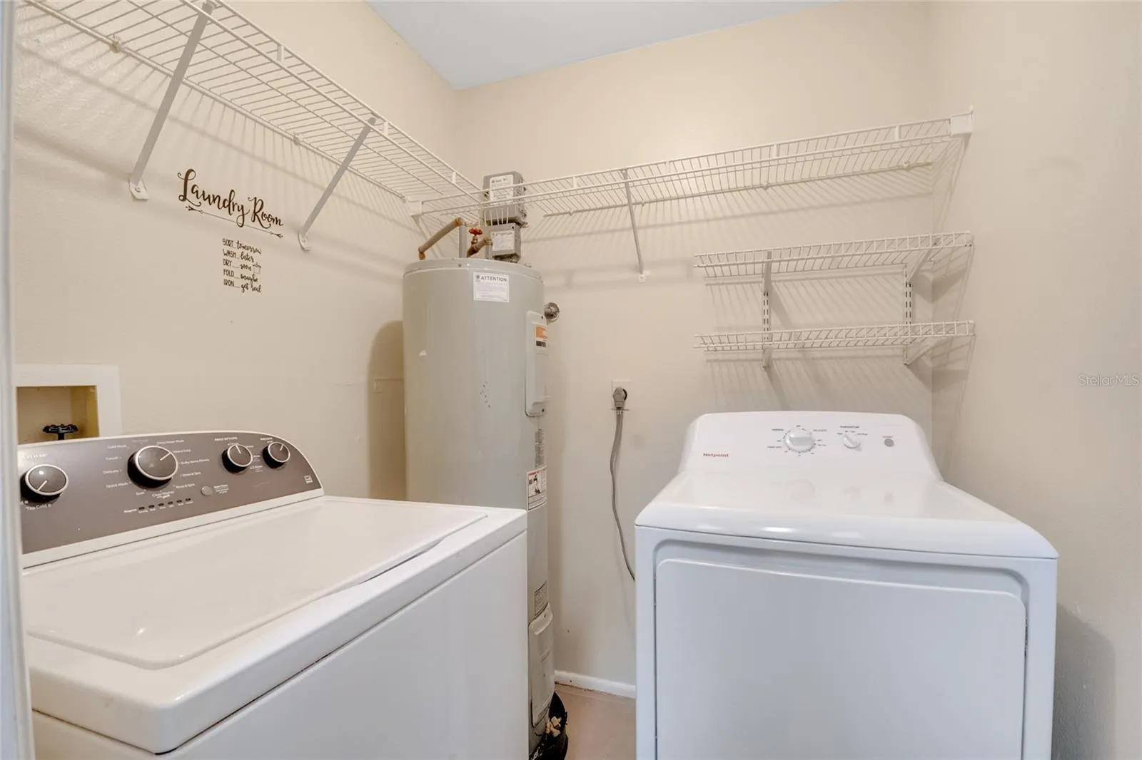 3028 PARKWAY BLVD #104, #104
