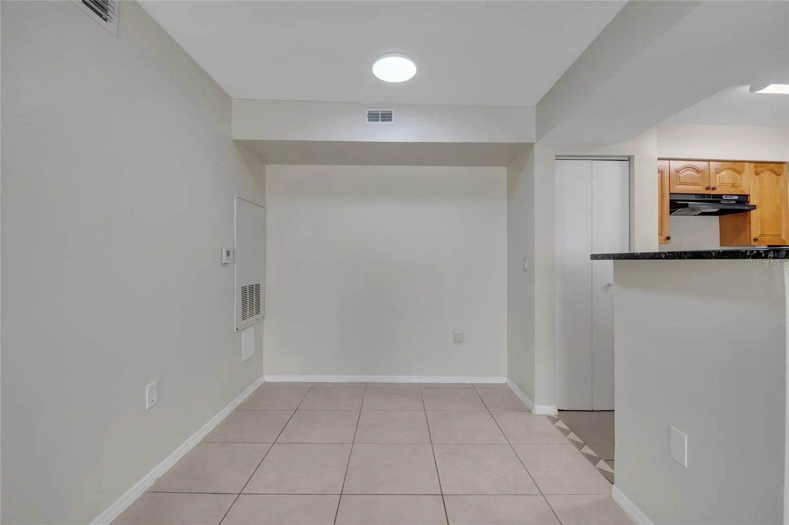 3028 PARKWAY BLVD #104, #104