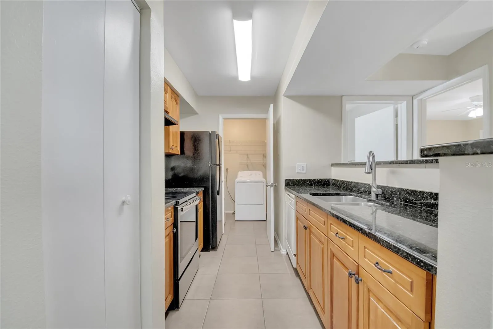 3028 PARKWAY BLVD #104, #104