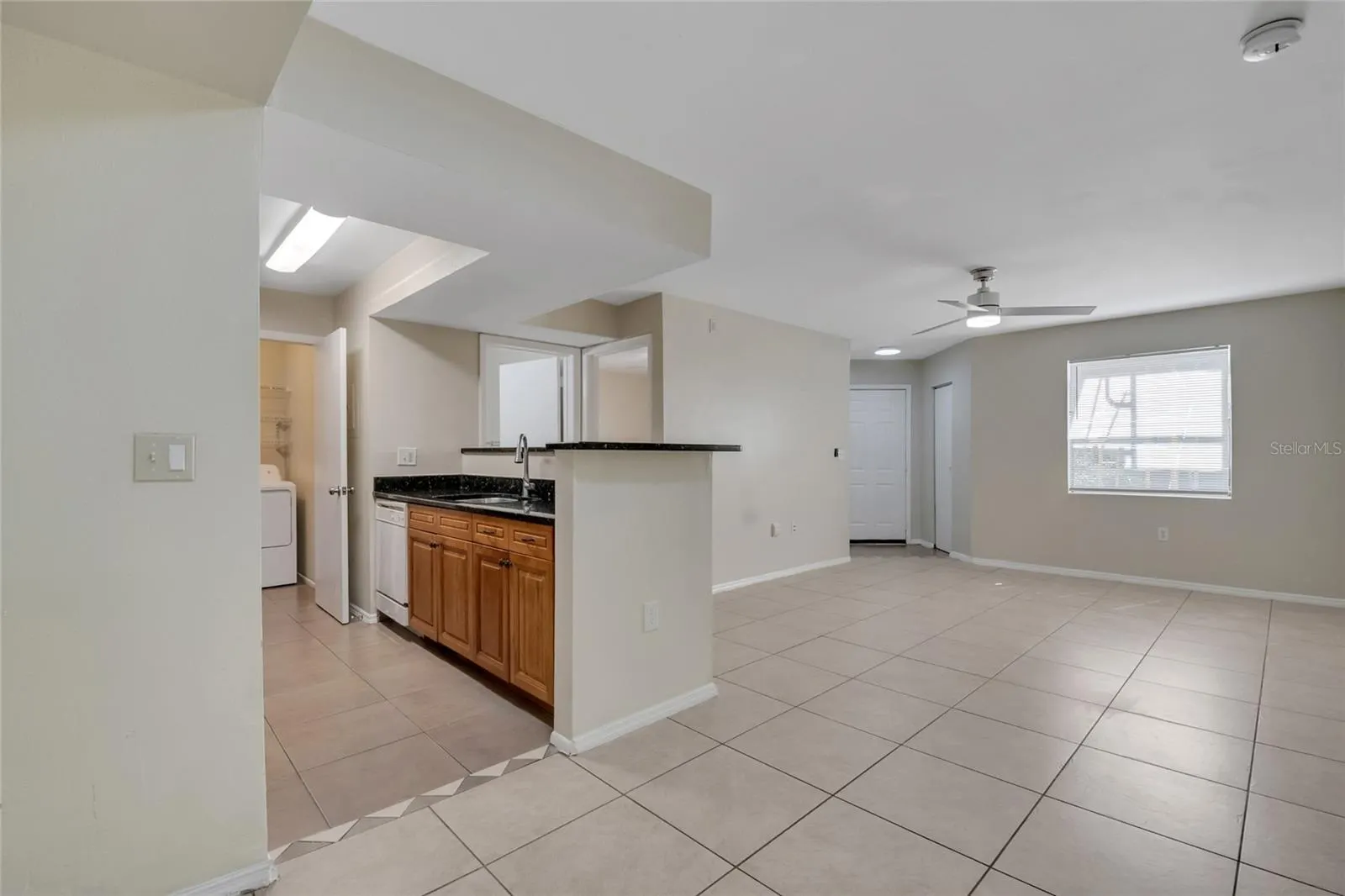3028 PARKWAY BLVD #104, #104