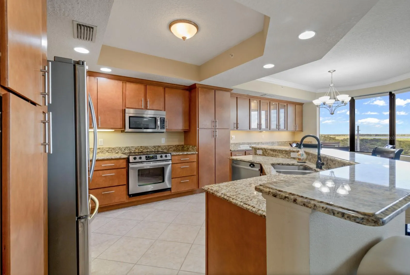 111 E MONUMENT AVE #705, #705