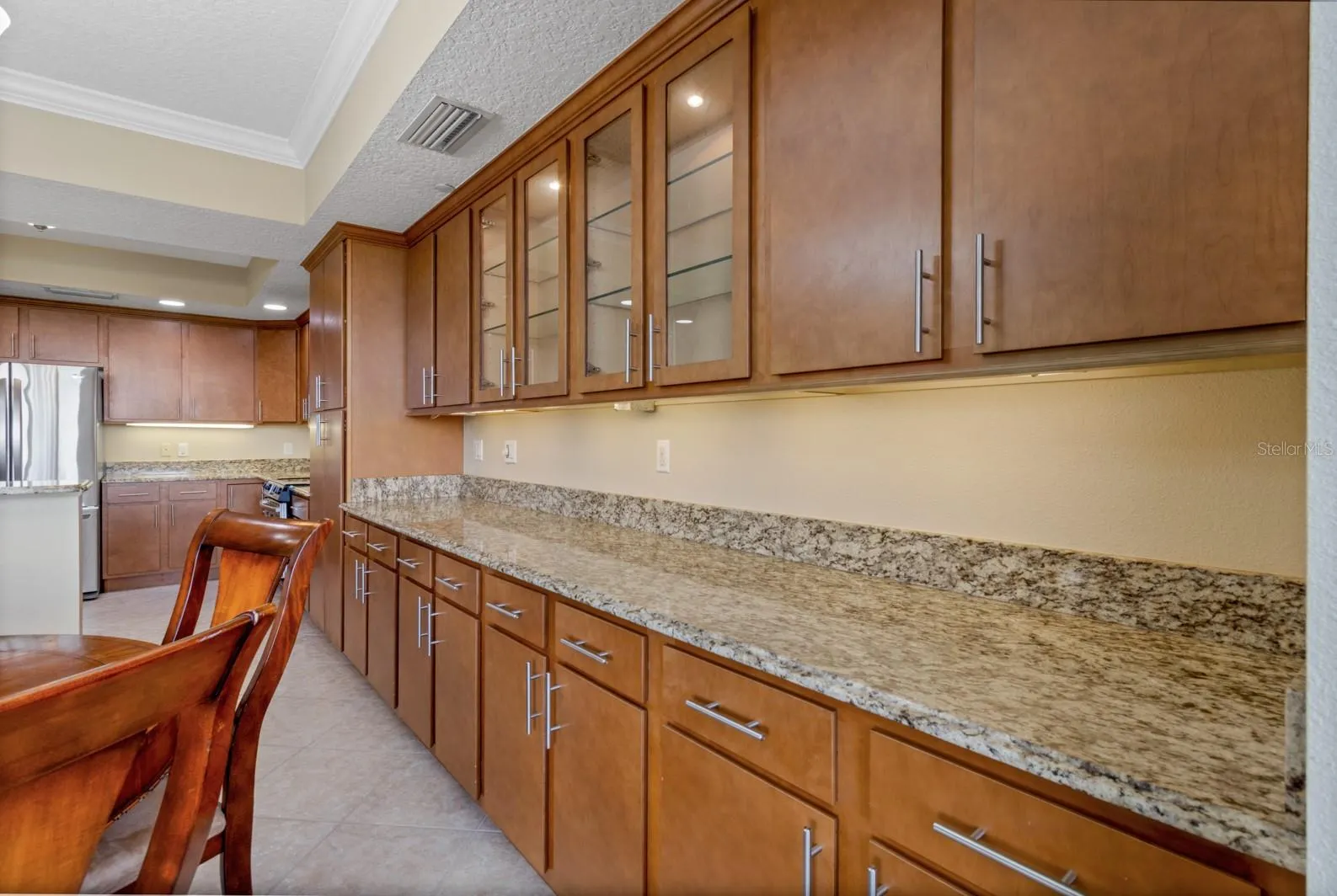111 E MONUMENT AVE #705, #705