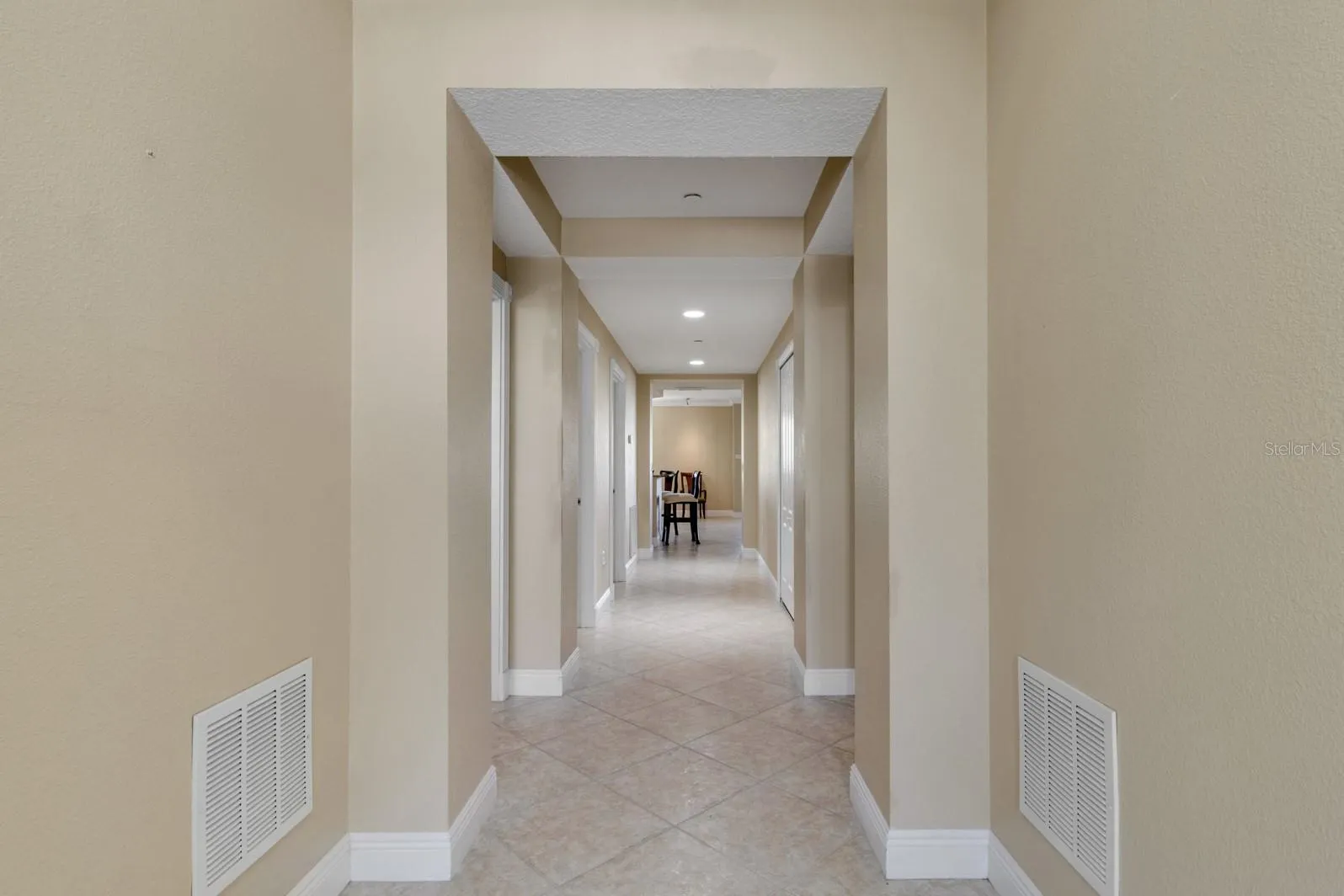 111 E MONUMENT AVE #705, #705