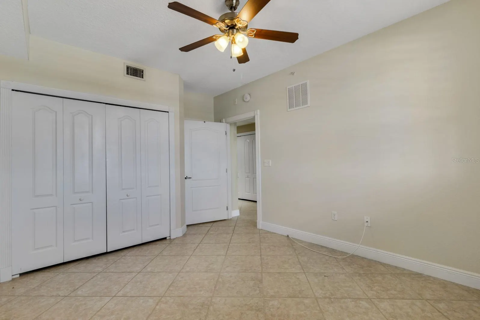 111 E MONUMENT AVE #705, #705