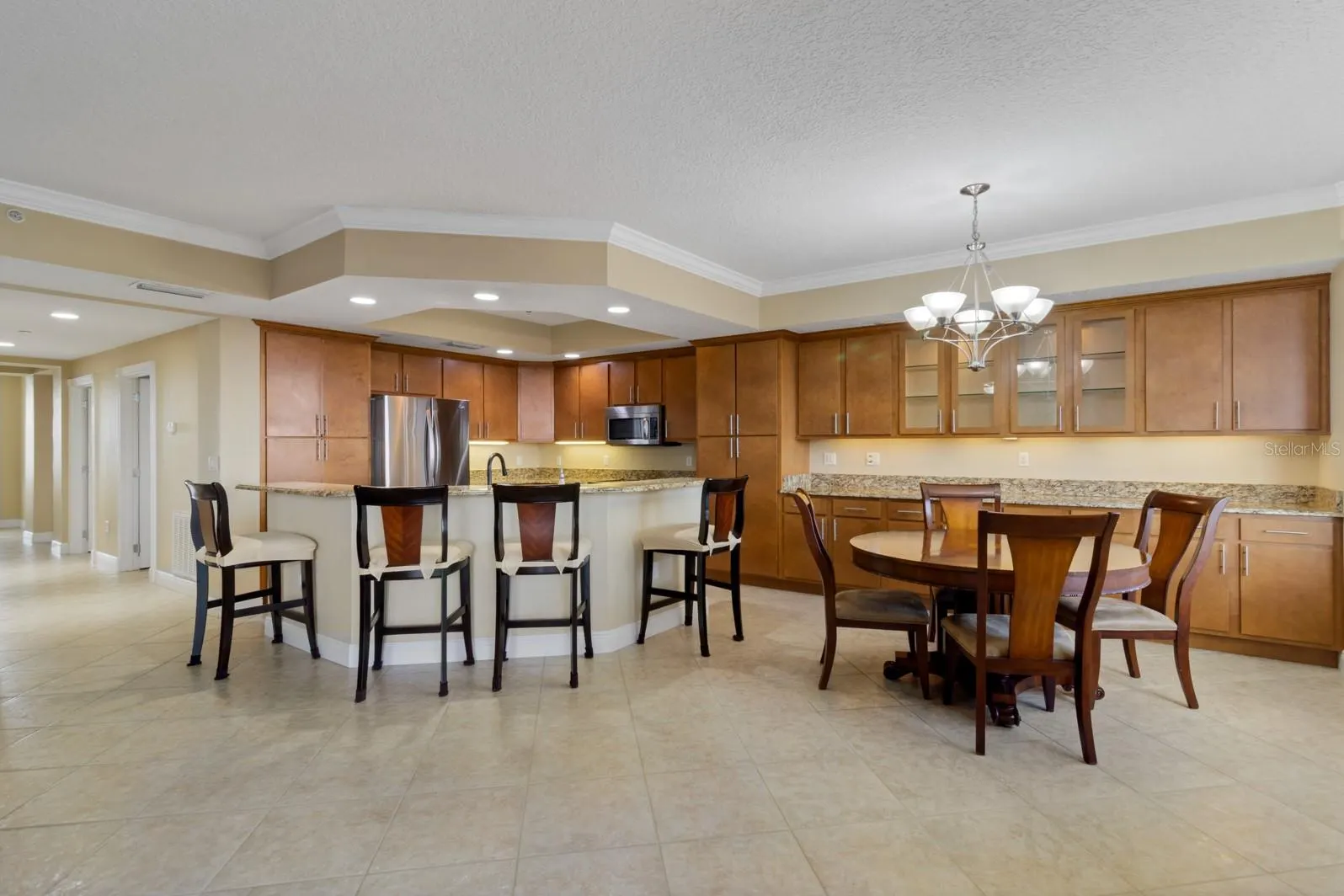 111 E MONUMENT AVE #705, #705