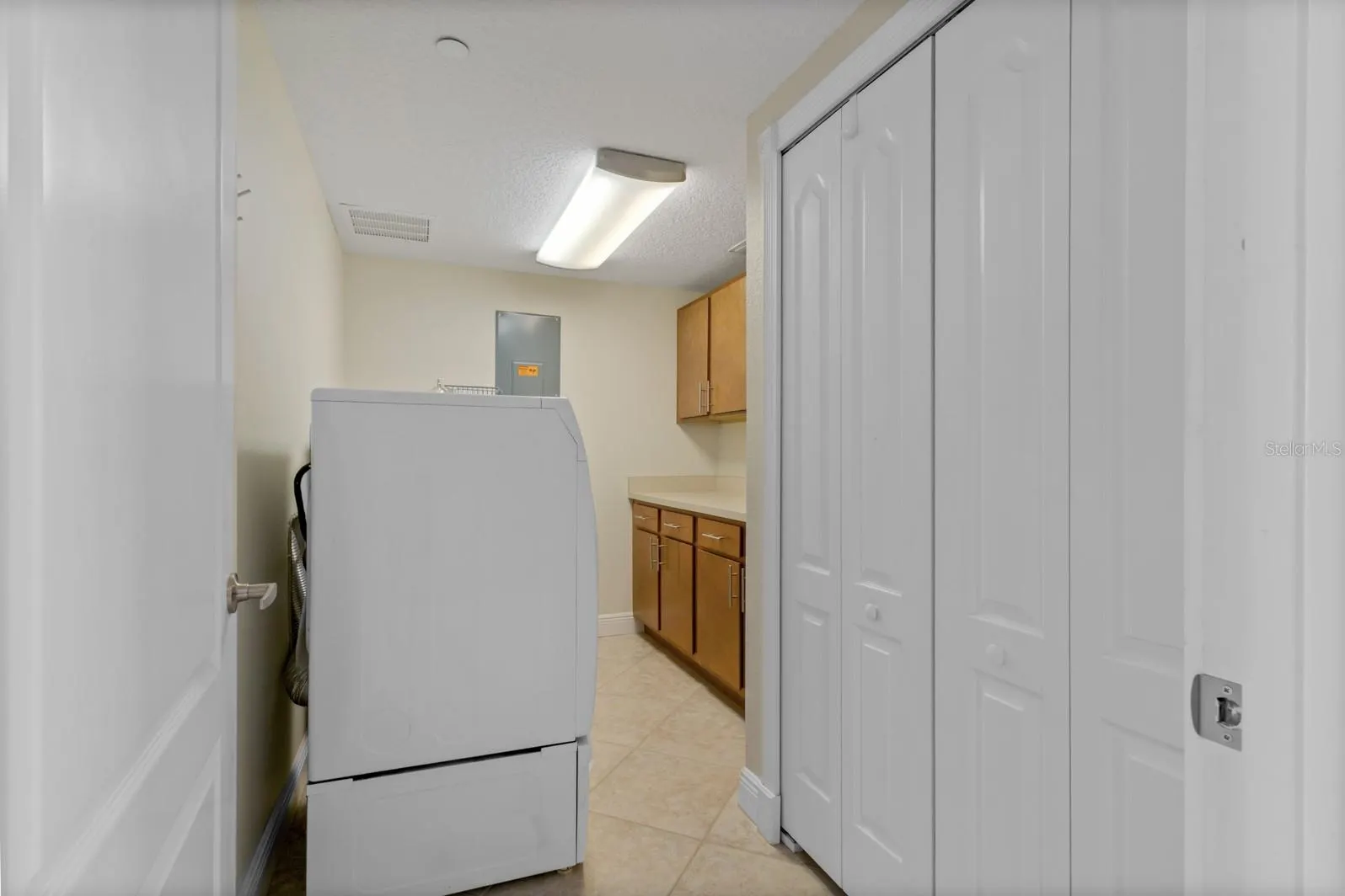 111 E MONUMENT AVE #705, #705