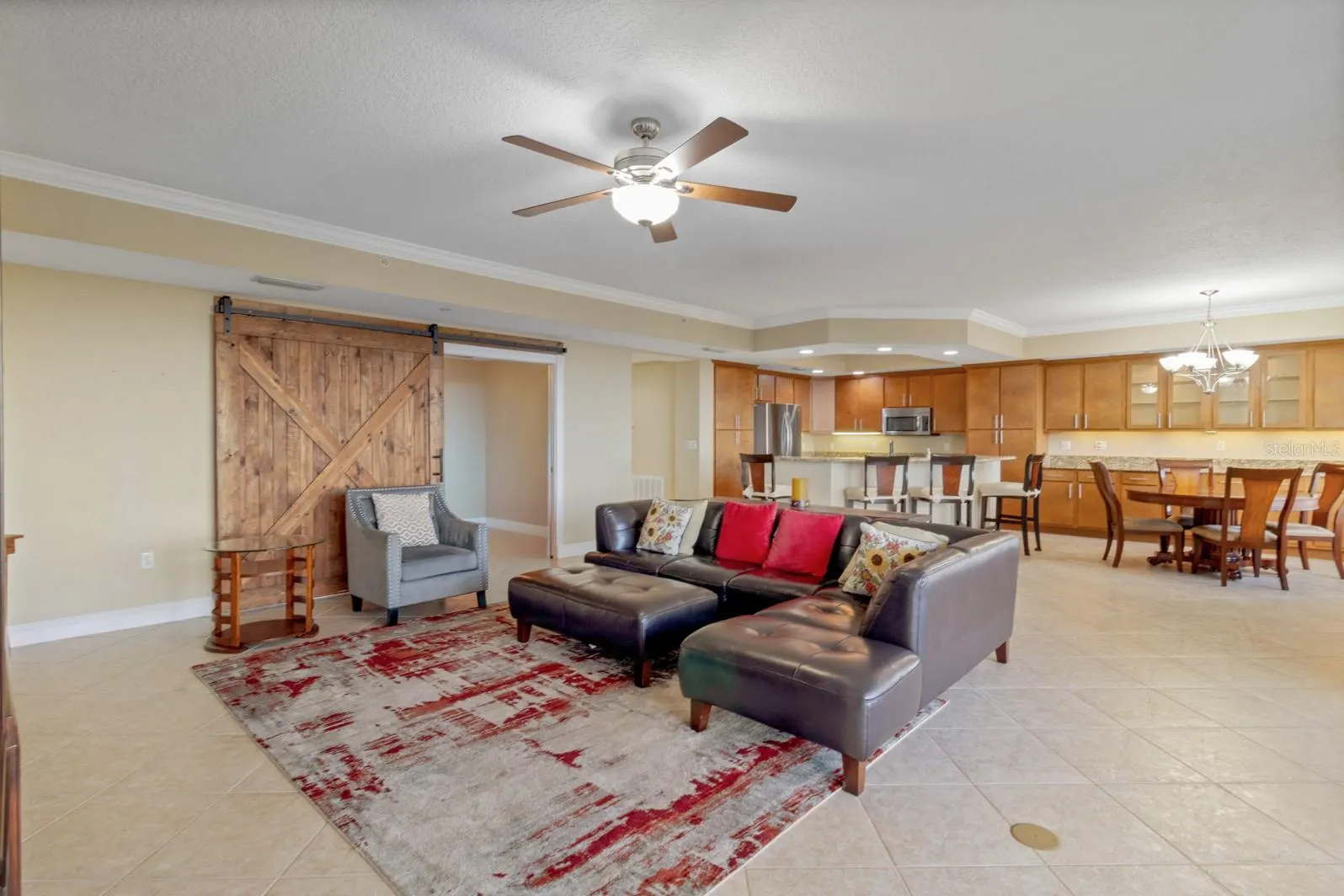 111 E MONUMENT AVE #705, #705