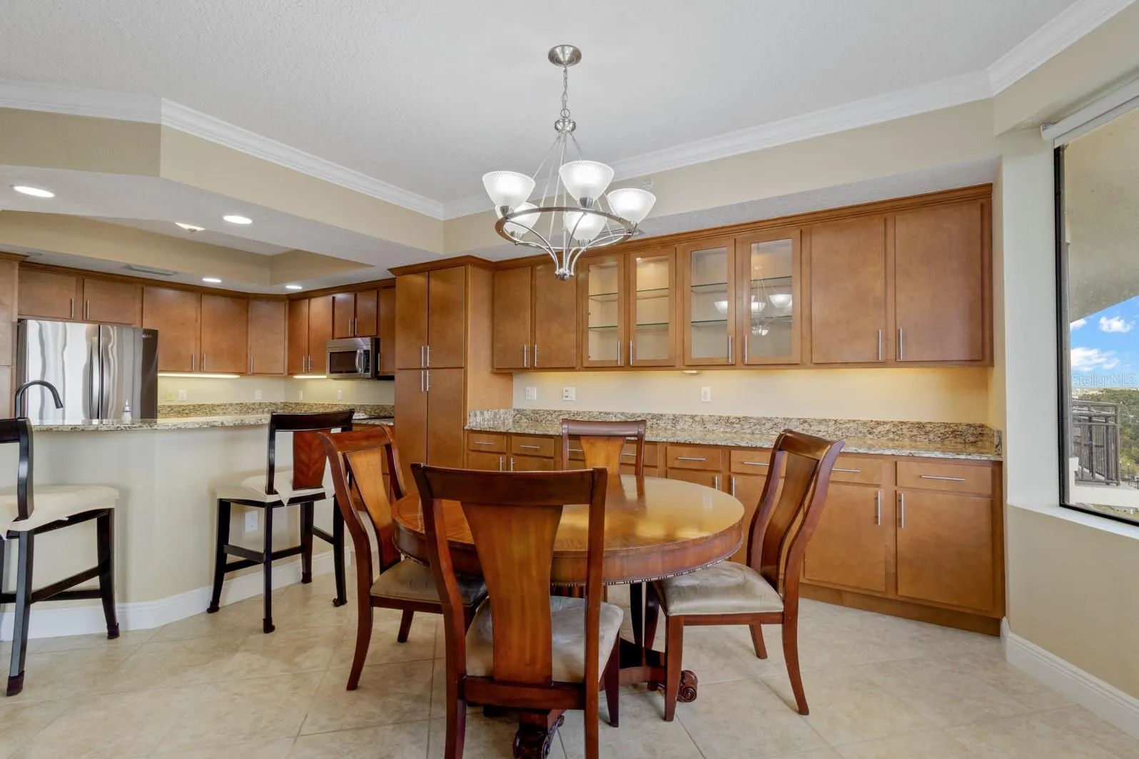 111 E MONUMENT AVE #705, #705