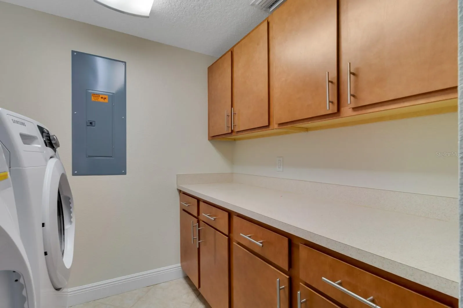 111 E MONUMENT AVE #705, #705