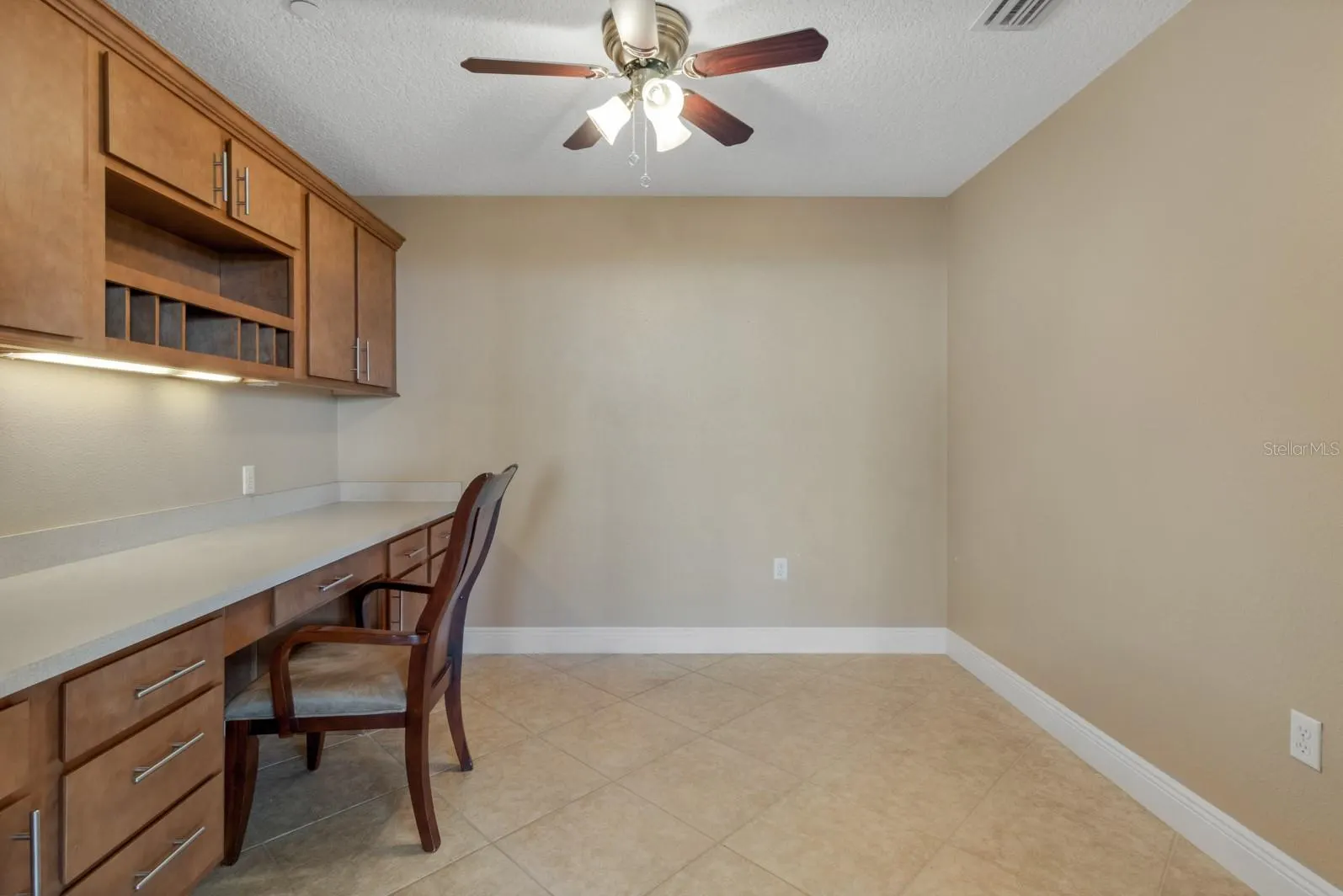 111 E MONUMENT AVE #705, #705