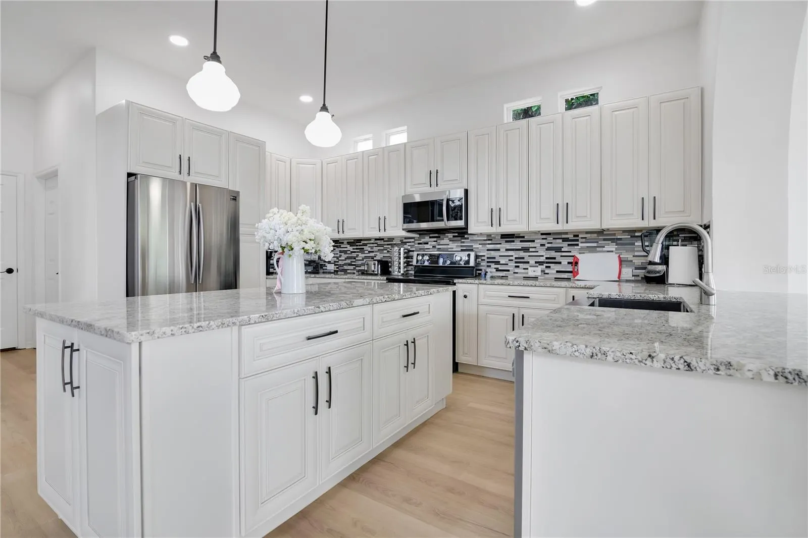 145 LONGVIEW AVE