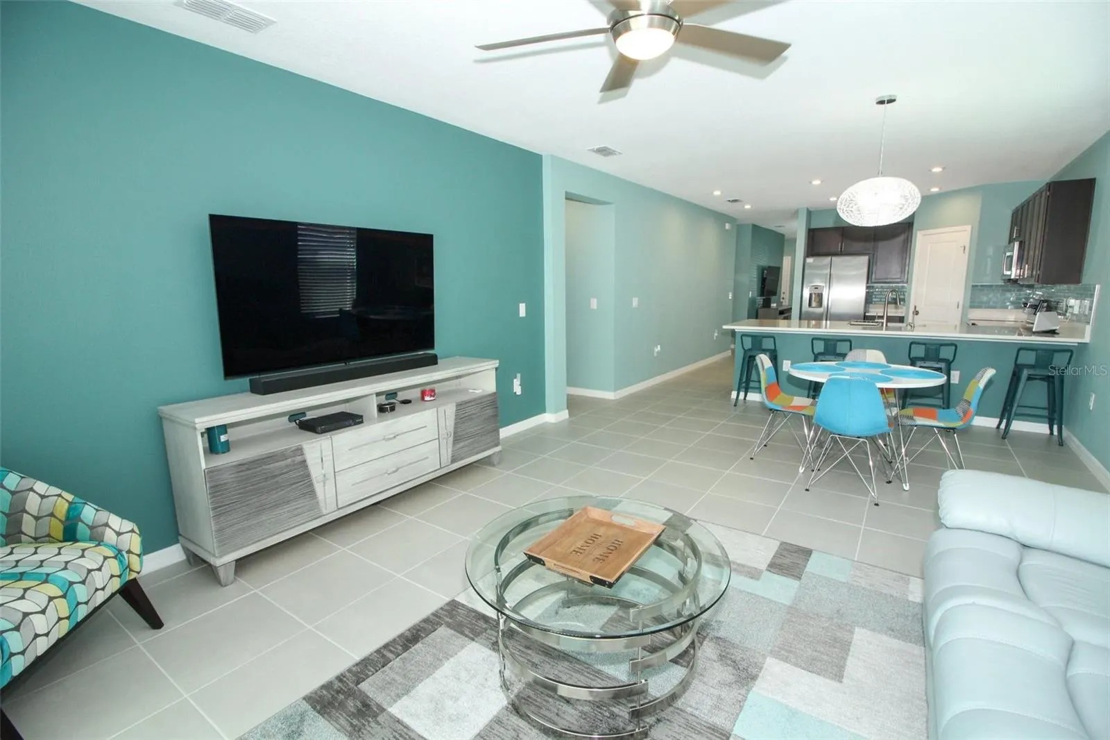 404 CITRINE LOOP