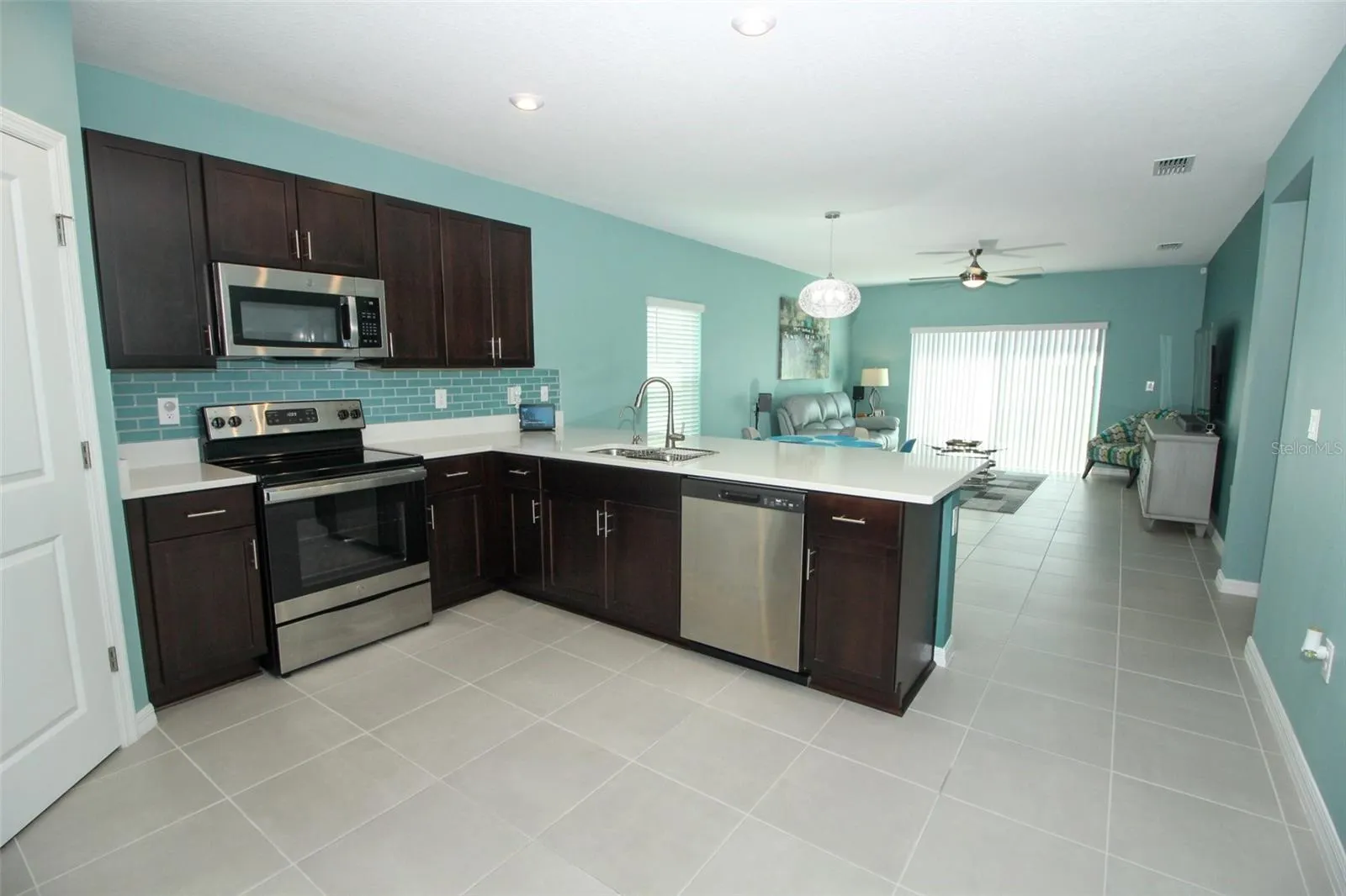 404 CITRINE LOOP