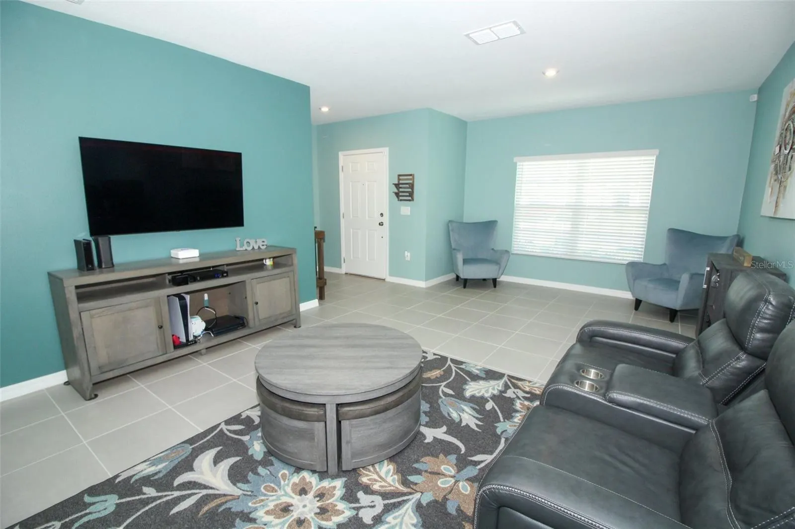 404 CITRINE LOOP