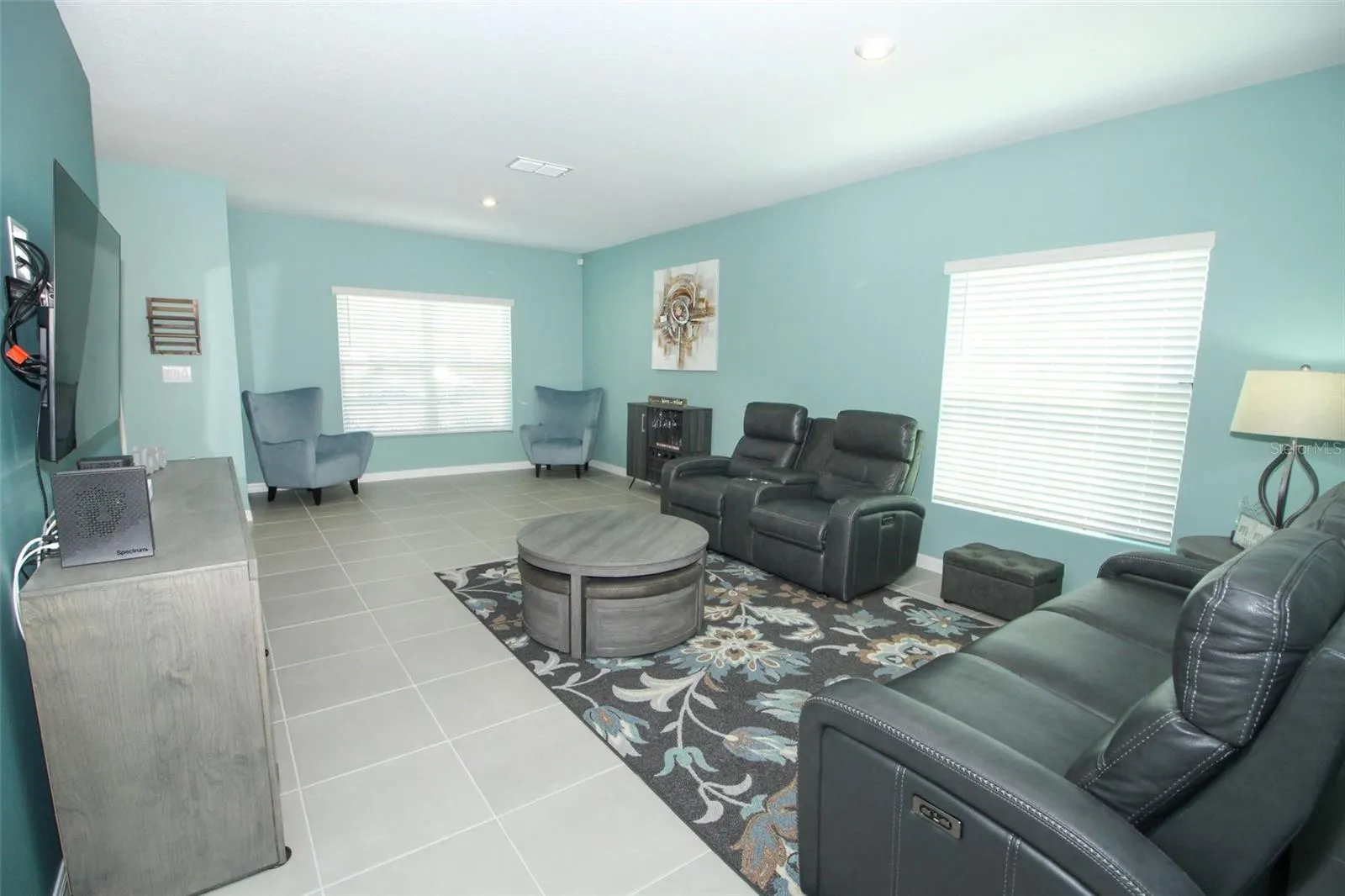 404 CITRINE LOOP