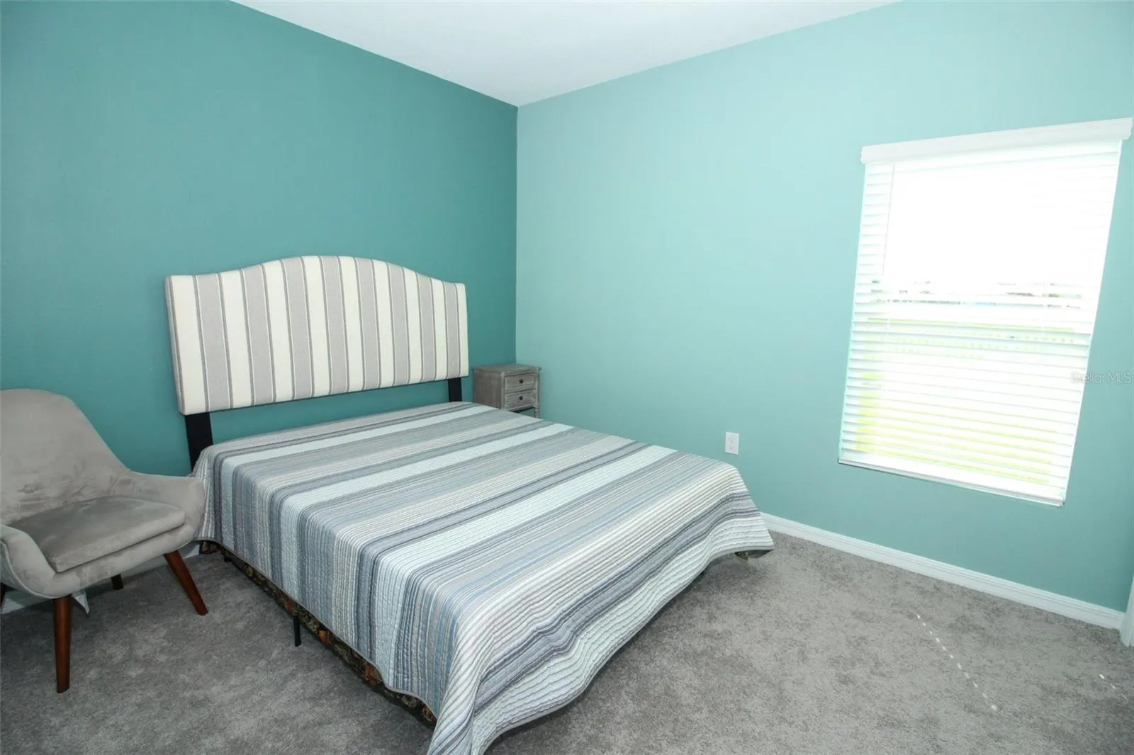 404 CITRINE LOOP