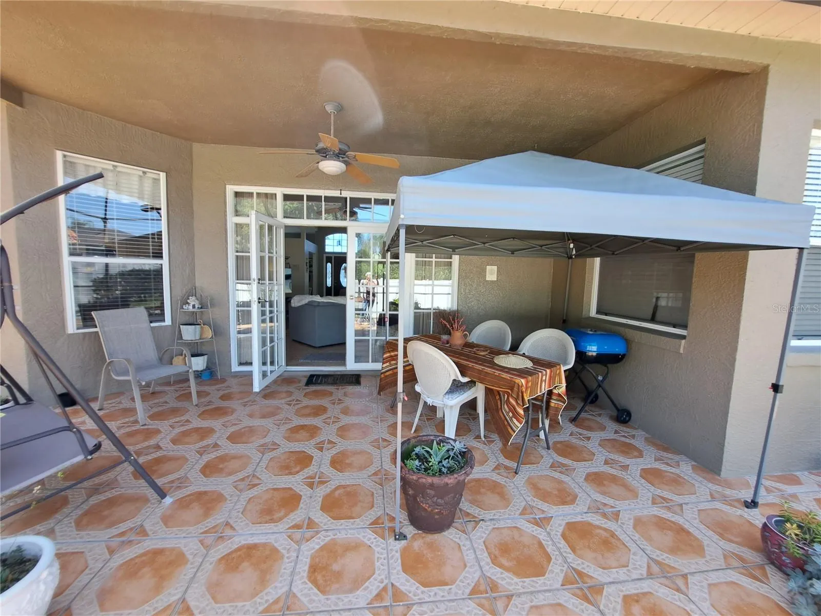 2863 MIDDLETON CIR