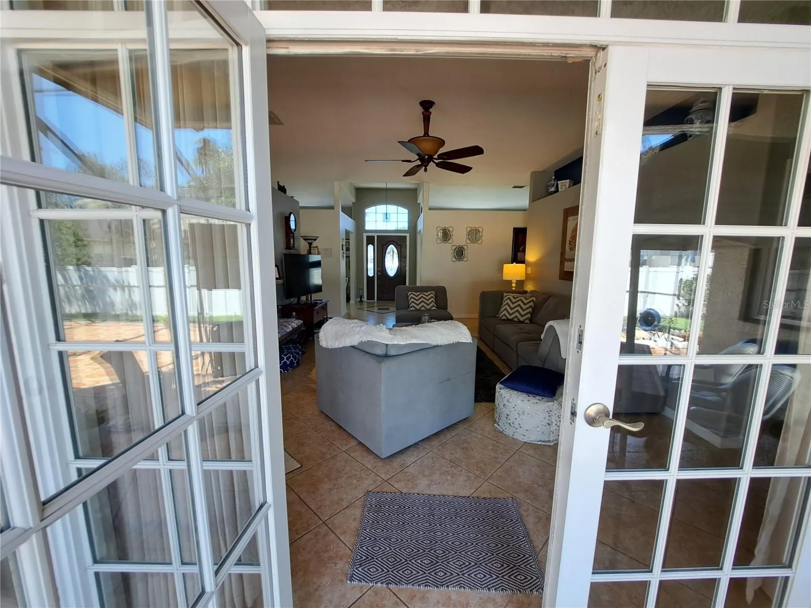 2863 MIDDLETON CIR