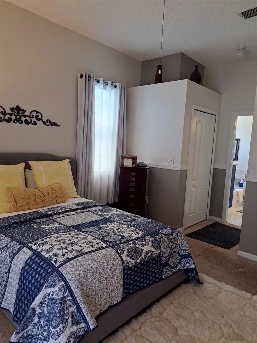 2863 MIDDLETON CIR