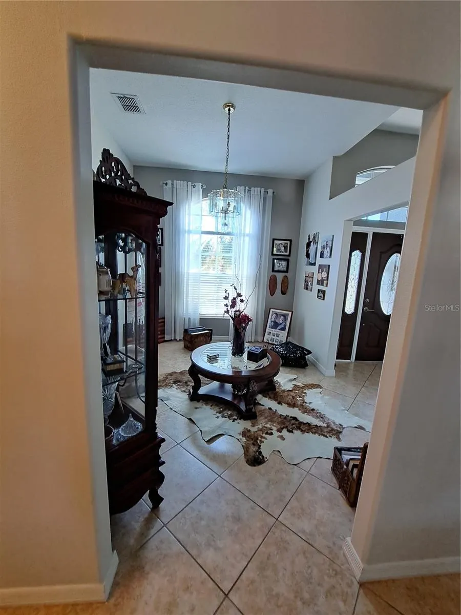 2863 MIDDLETON CIR