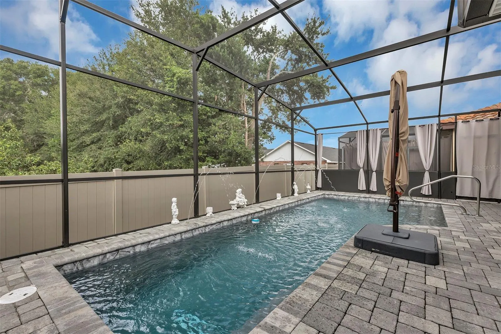 379 VILLA SORRENTO CIR