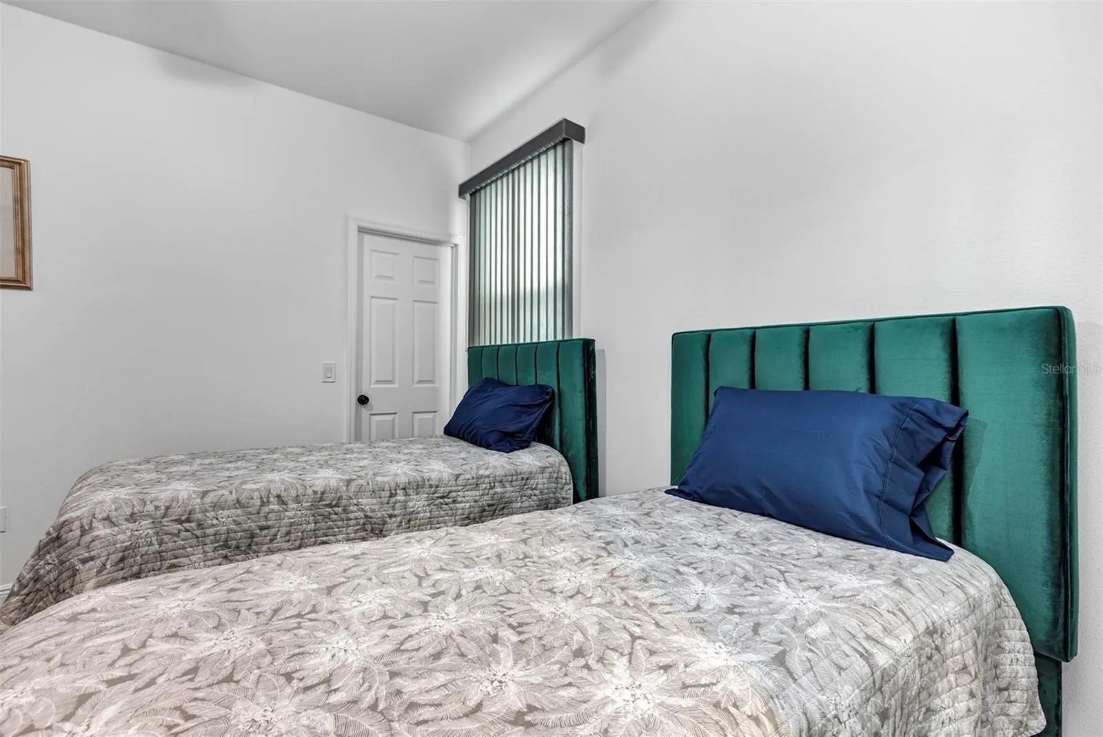 379 VILLA SORRENTO CIR