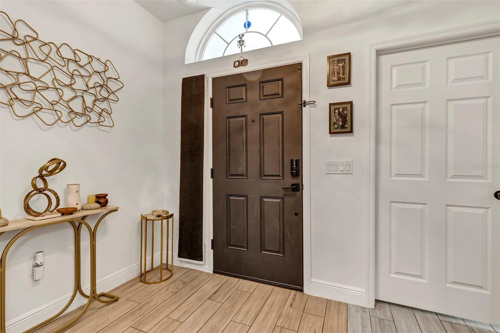 379 VILLA SORRENTO CIR