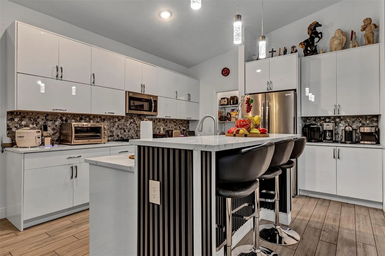379 VILLA SORRENTO CIR