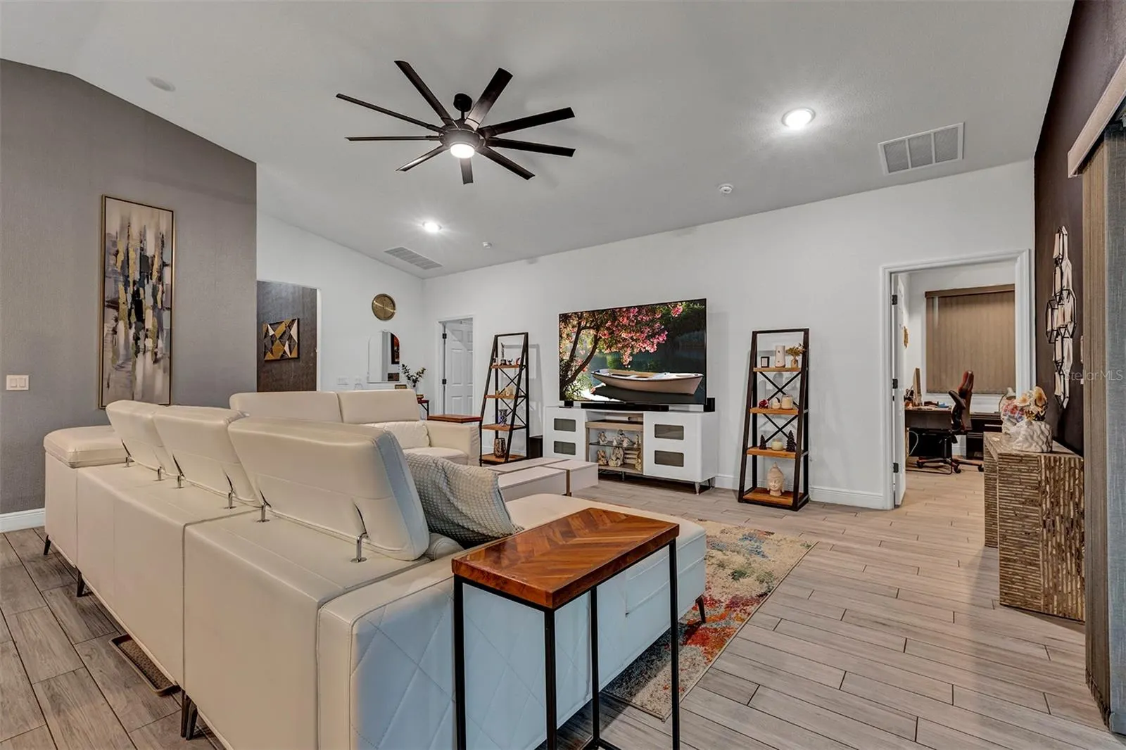 379 VILLA SORRENTO CIR