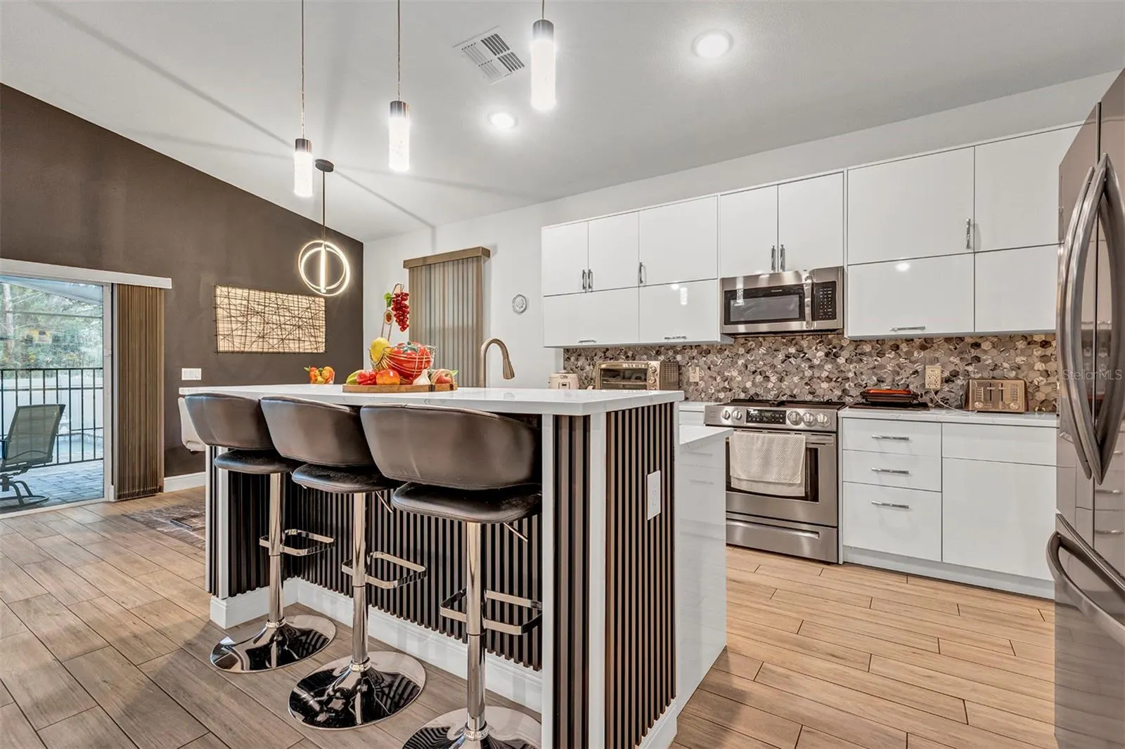 379 VILLA SORRENTO CIR