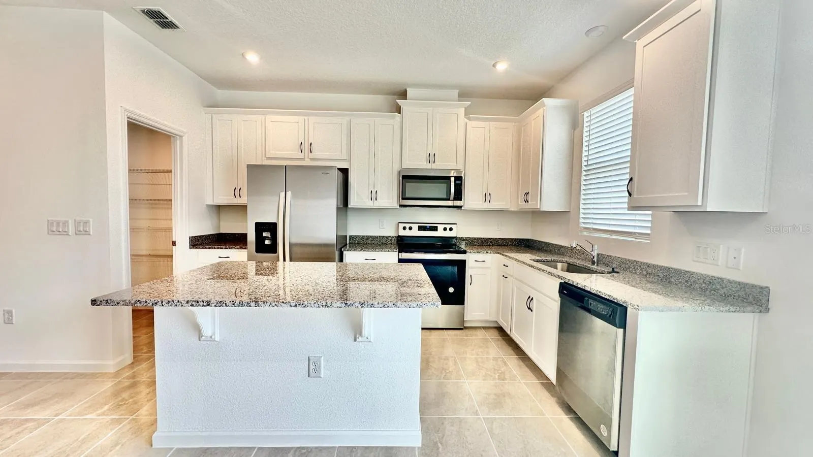 1158 SEASIDE MIST TRL