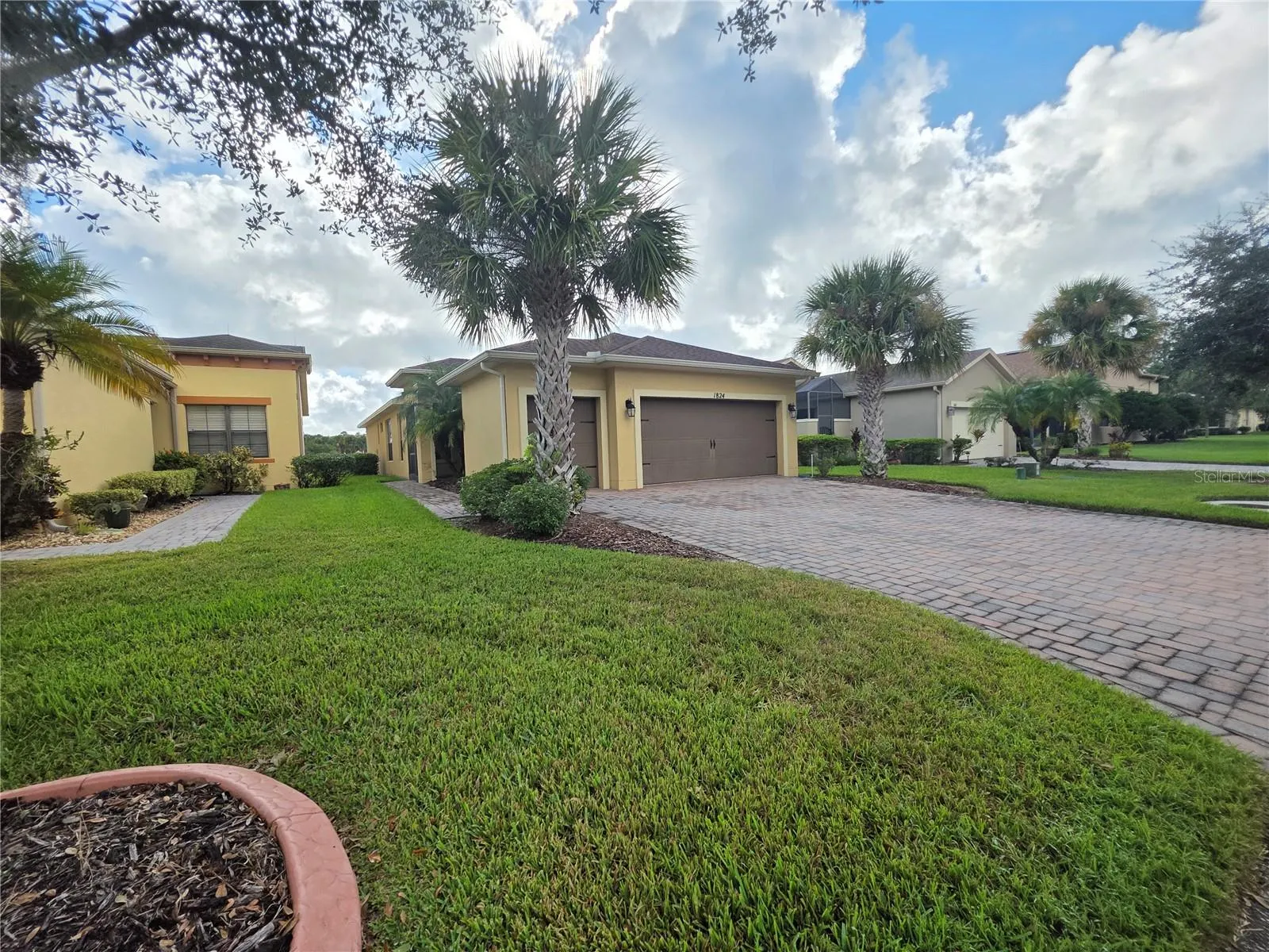 1824 PELICAN HILL WAY