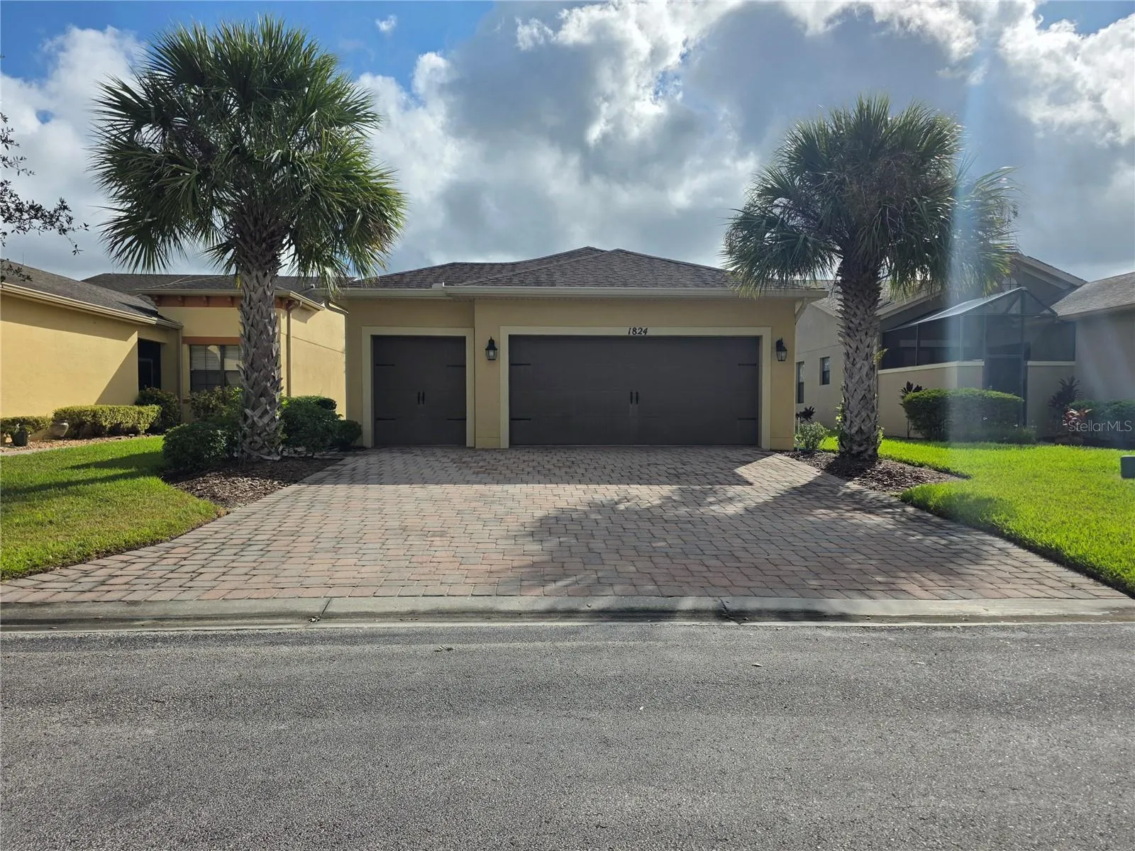 1824 PELICAN HILL WAY