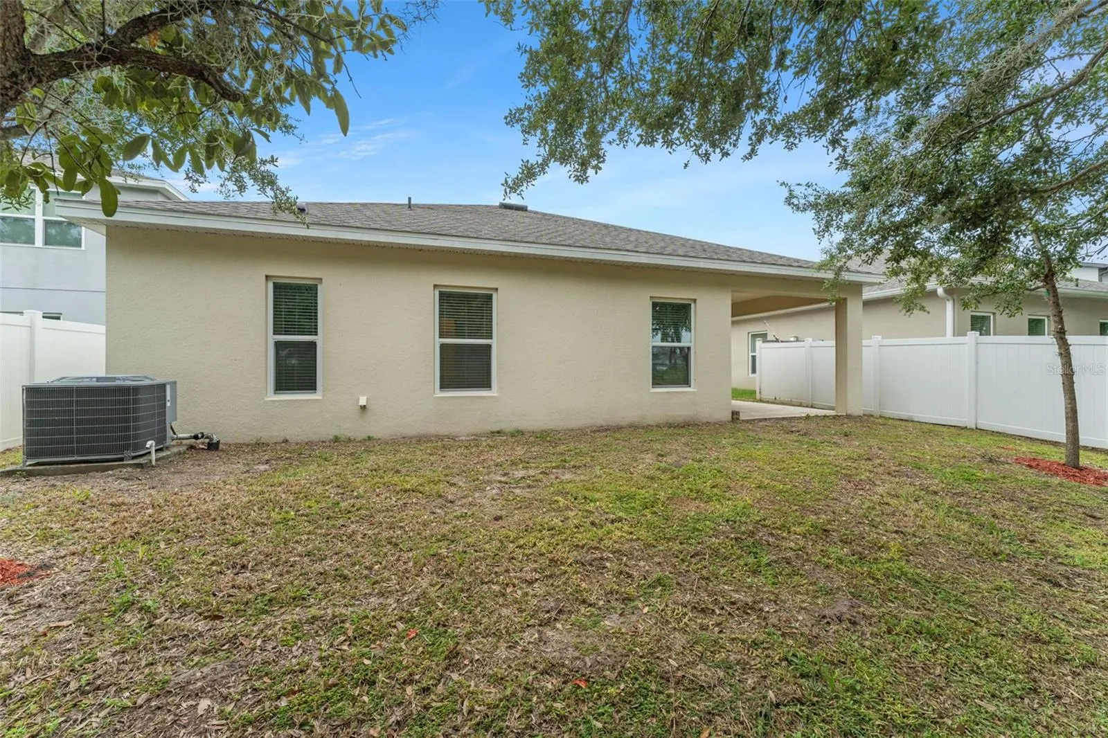 5583 SABAL DR