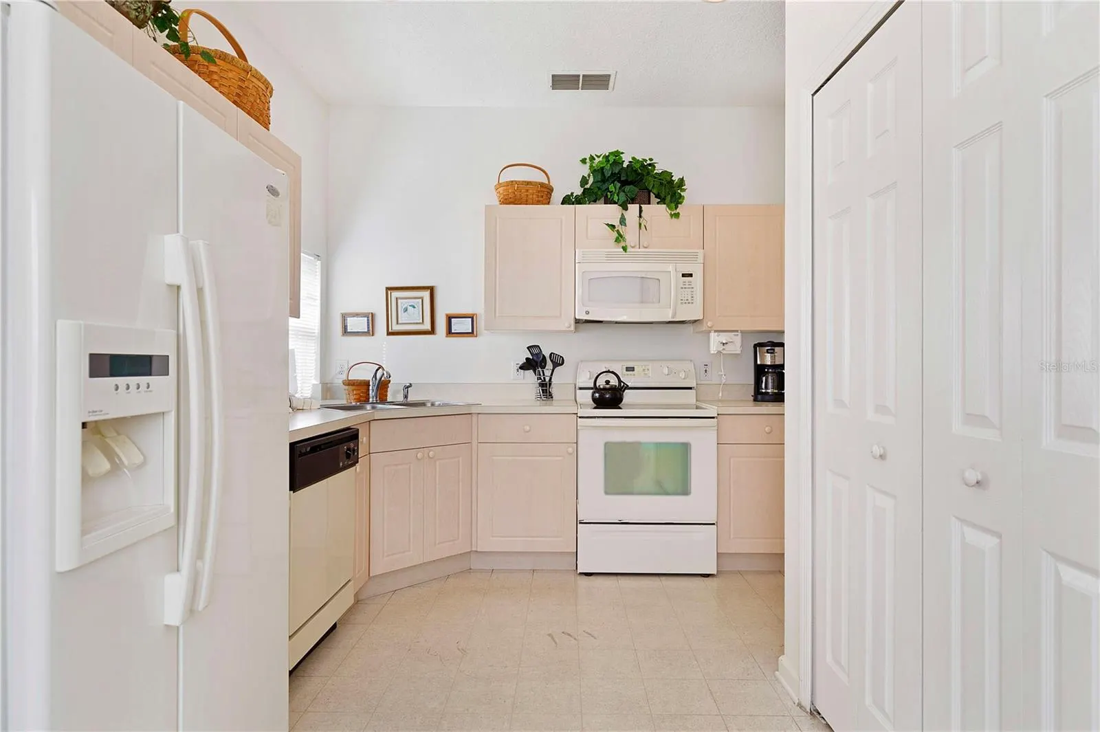 8117 FAN PALM WAY