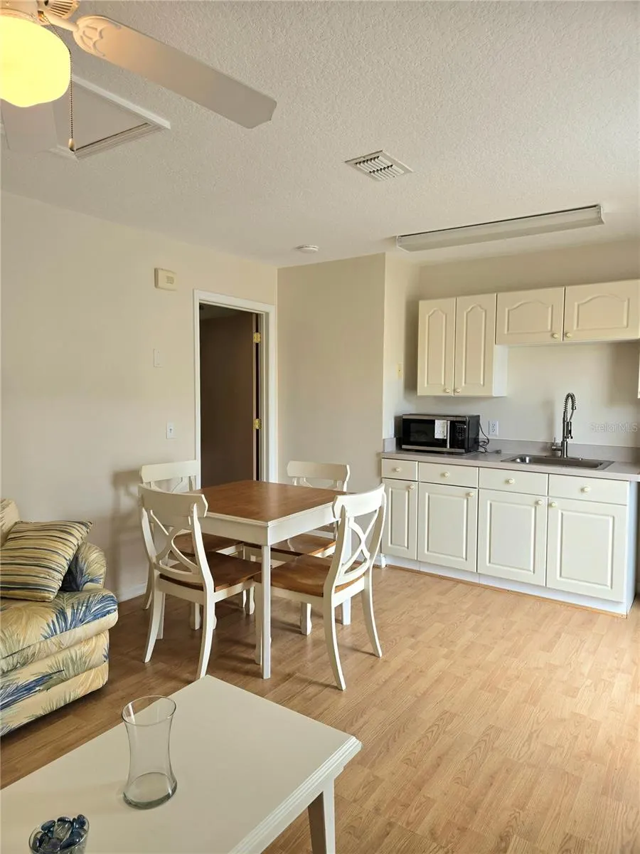 223 WASHINGTON PALM LOOP #B, #B