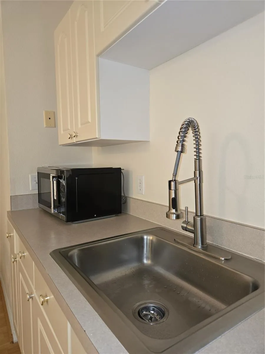 223 WASHINGTON PALM LOOP #B, #B