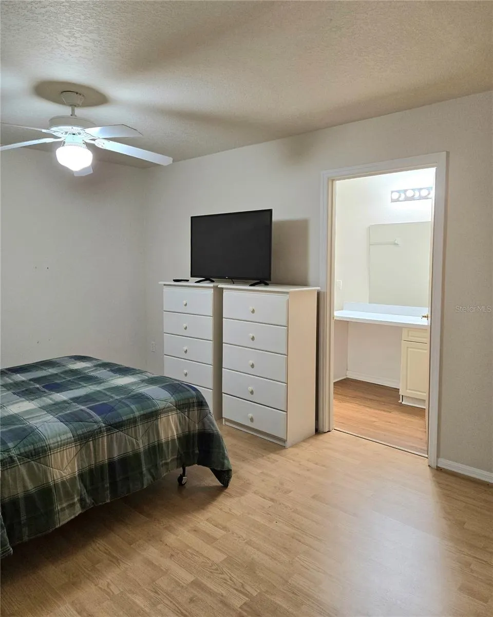 223 WASHINGTON PALM LOOP #B, #B