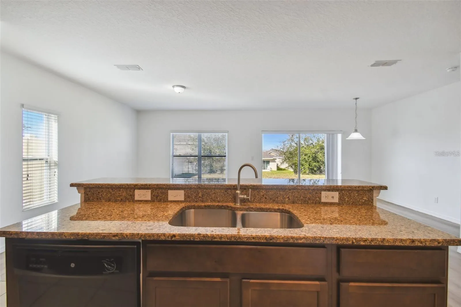 129 WILLIAMSON DR