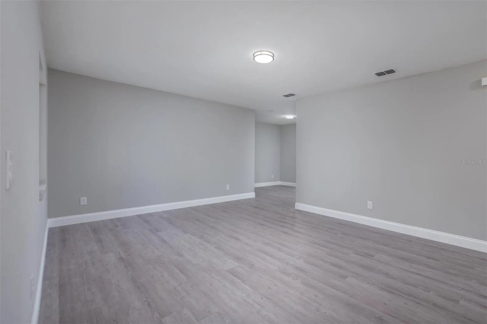2503 MILL RUN BLVD