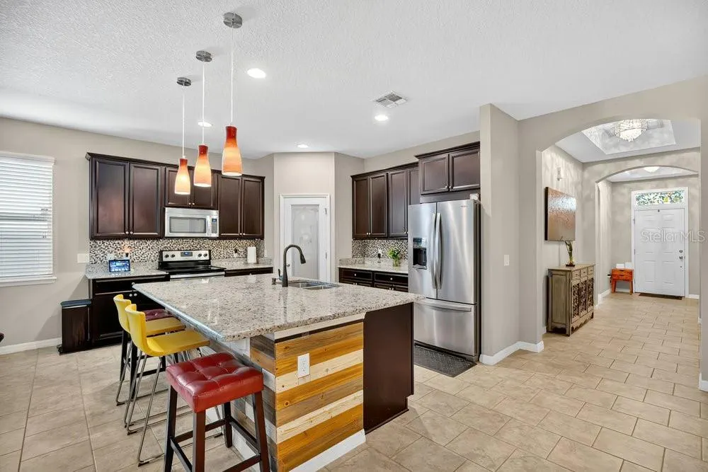 992 BALDWIN COVE WAY