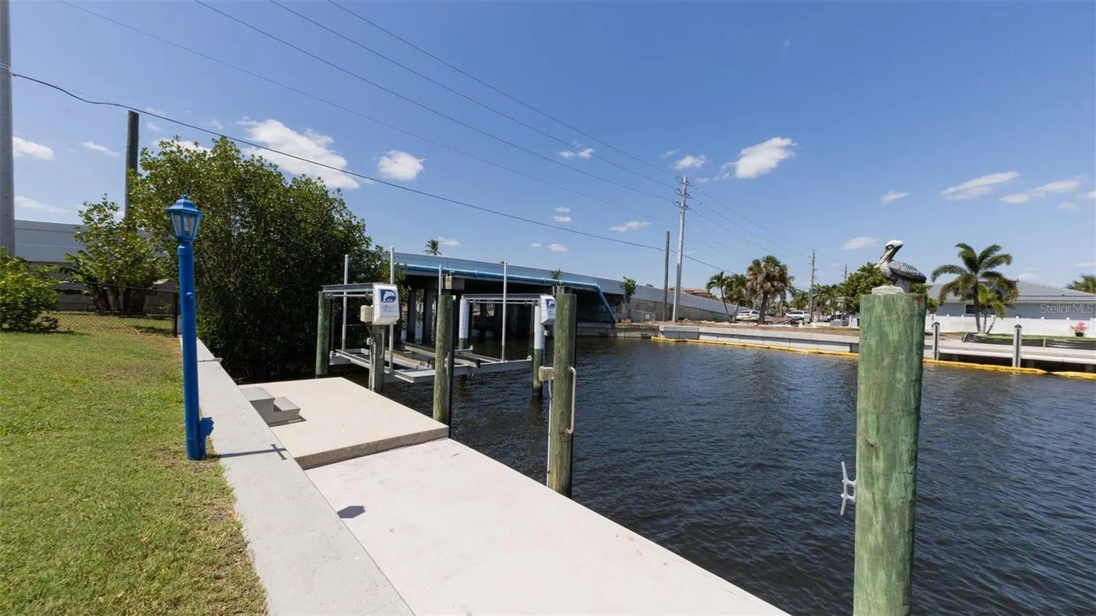 200 BELAIRE CT