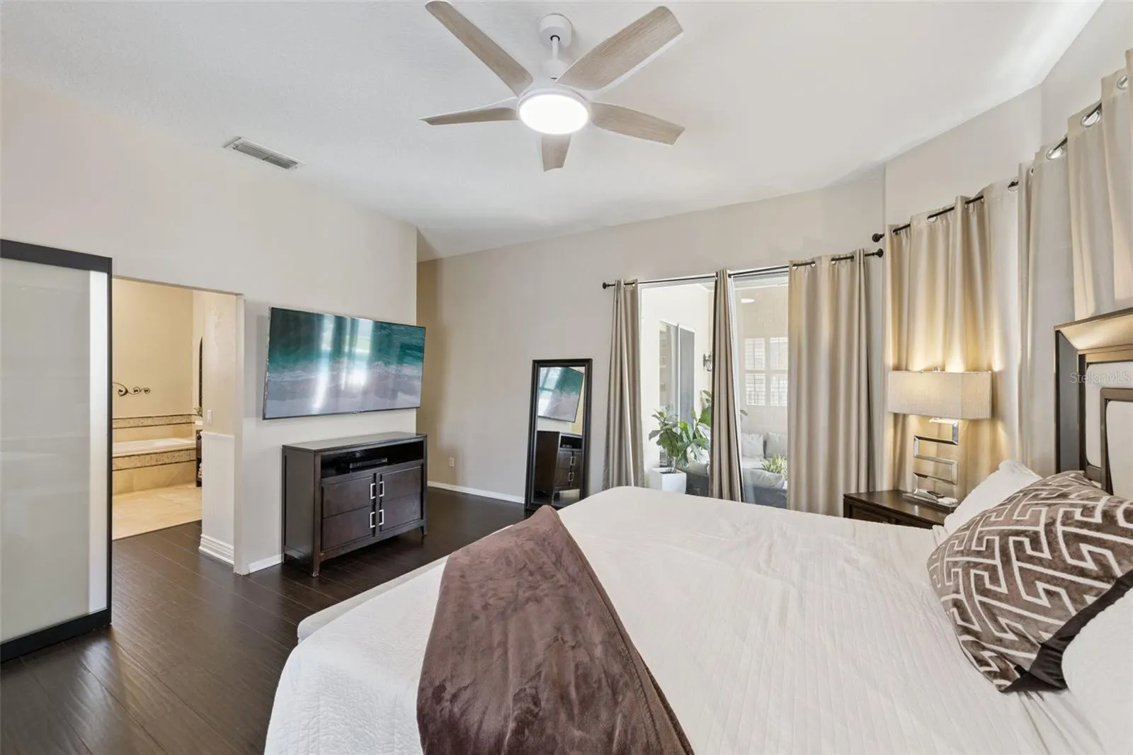 3057 ZAHARIAS DR