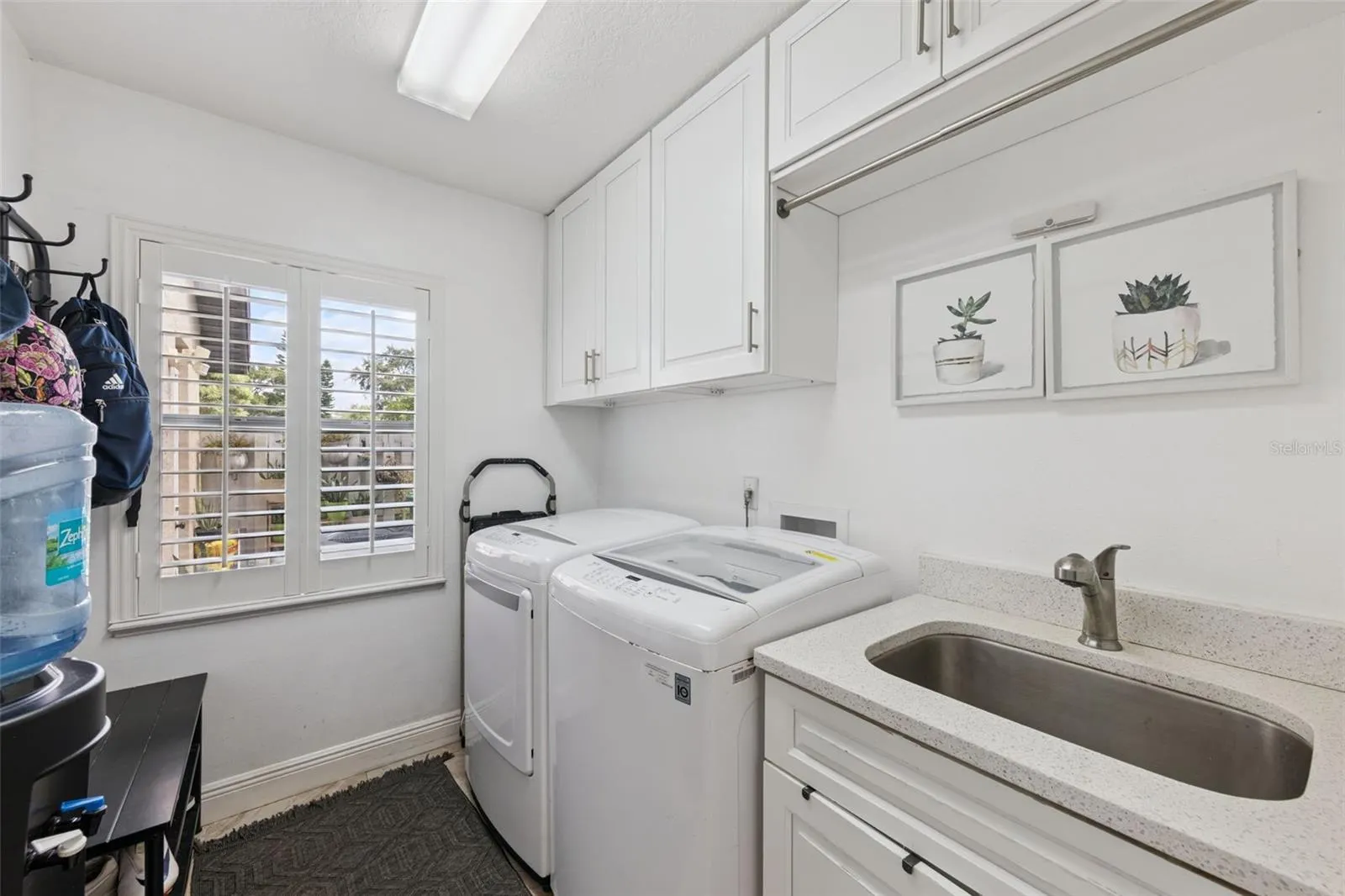 3057 ZAHARIAS DR