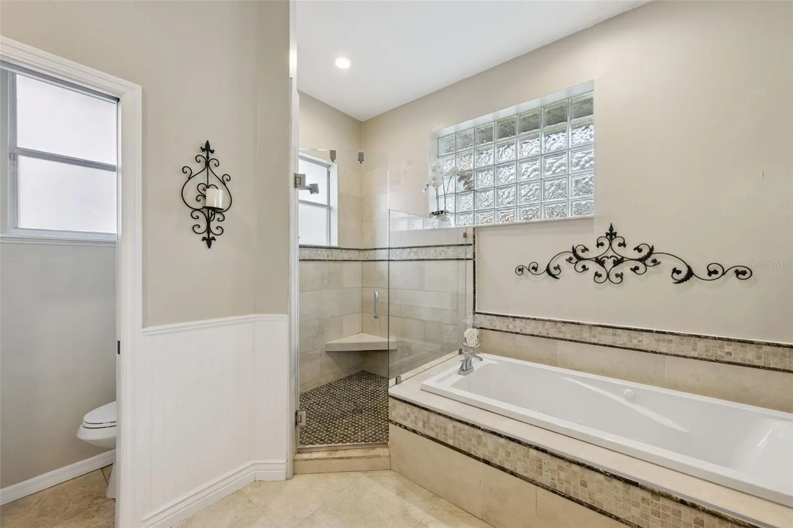 3057 ZAHARIAS DR
