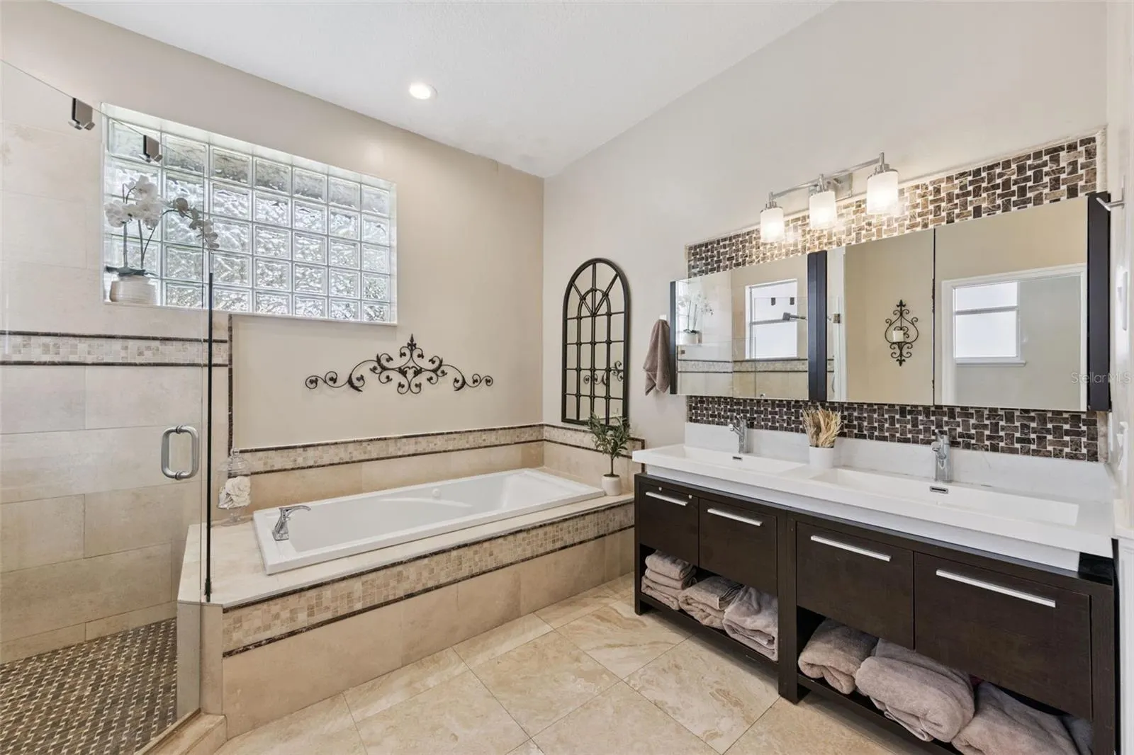 3057 ZAHARIAS DR