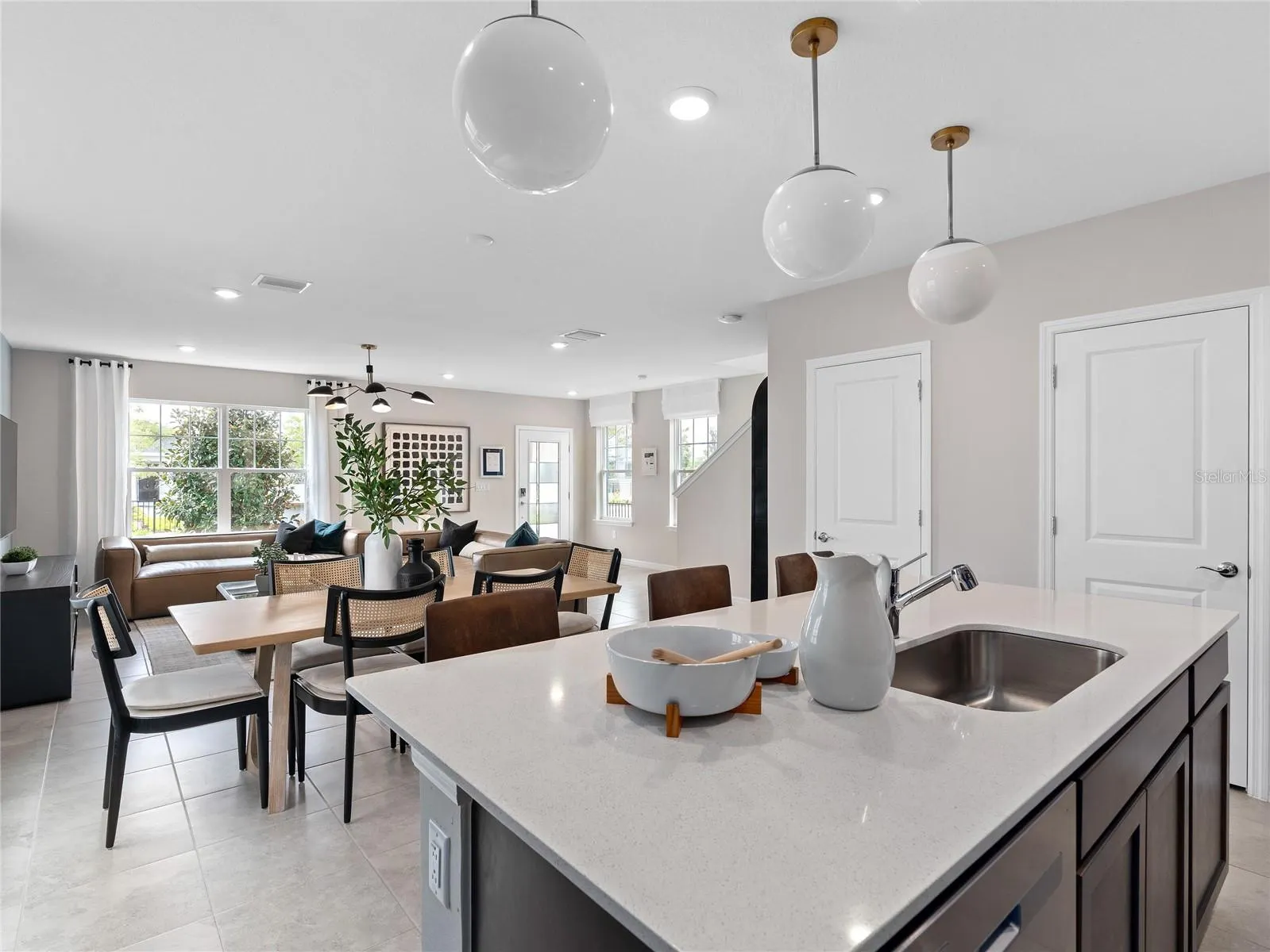 1889 SUMMER SERENITY DR